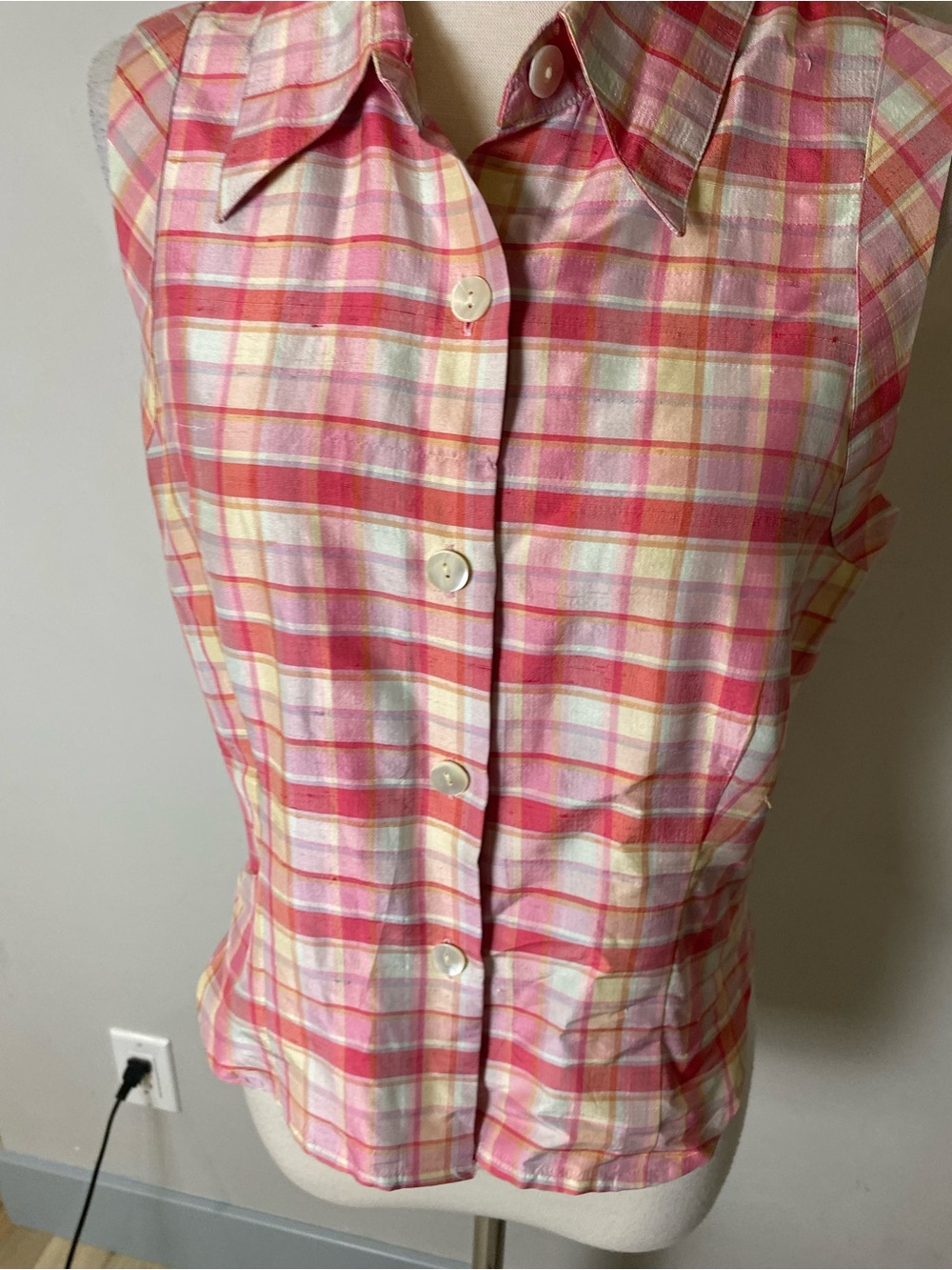 A/X Armani Exchange Pink Plaid Sleeveless Button-Down Top Vintage 90’s Silk